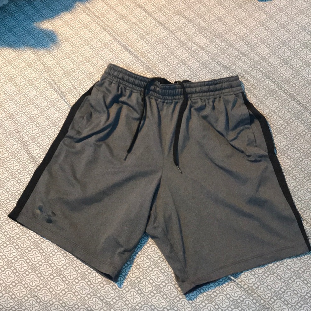 Athletic Underarmour Shorts